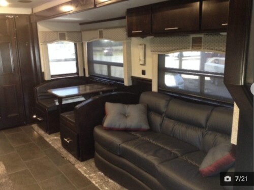 2016 Lonestar Triple Slide Renegade XL Bunk Model, 2 Full Baths, 71K Miles - Image 7